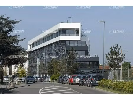 location bureaux 231 m² à 2 095 m²
