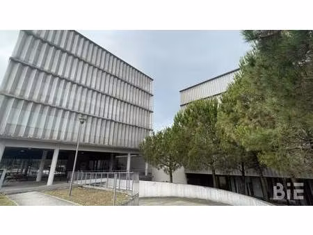 location bureaux 504 m²