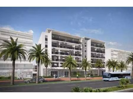 location commerce 66 m²