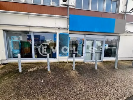 location commerce 198 m²