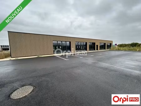 location commerce 240 m²