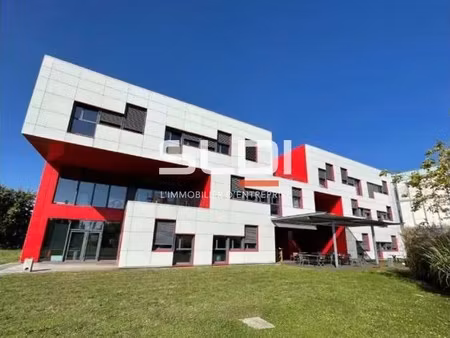 location bureaux 402 m²