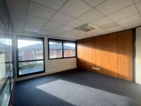 location bureaux 207 m² à 457 m²
