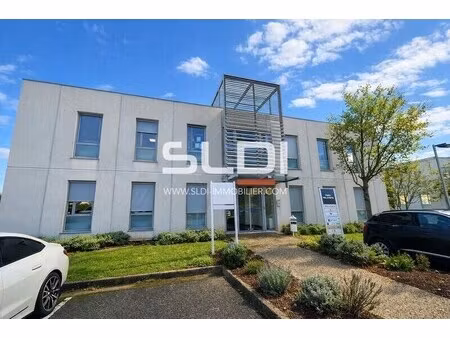 location bureaux 81 m² à 617 m²