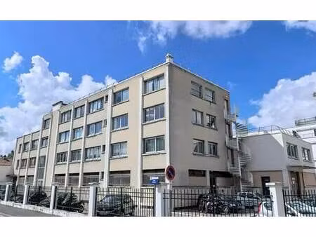 location bureaux 162 m²