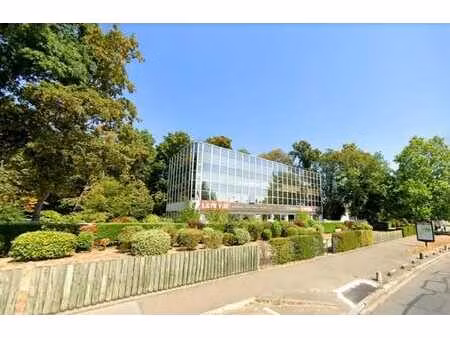 location bureaux 65 m² à 836 m²