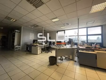 location bureaux 107 m² à 382 m²