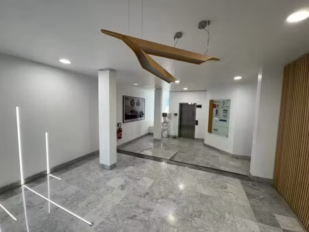 location bureaux 133 m² à 681 m²