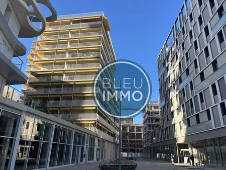 location commerce 166 m²