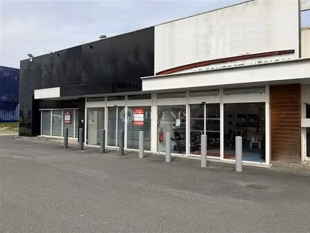 vente commerce saint germain du puy 18390 1228m²
