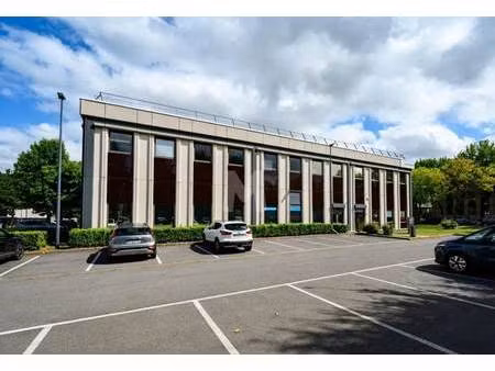 location bureaux 217 m² à 1 578 m²