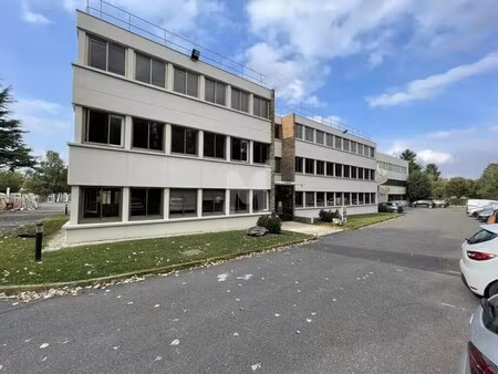 location bureaux 297 m² à 1 253 m²