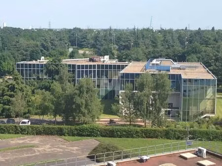 location bureaux 36 m² à 1 275 m²