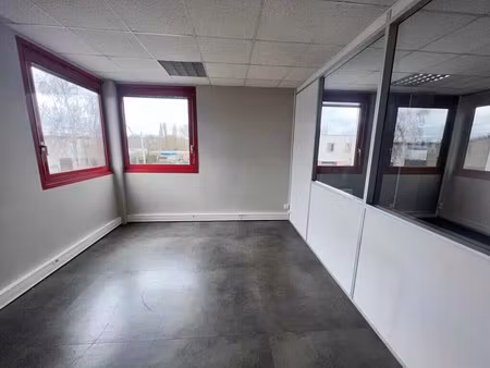 location bureaux 124 m² à 729 m²