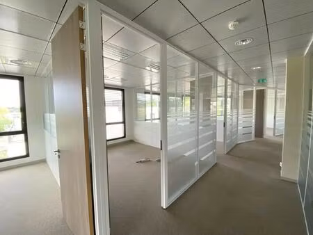 location bureaux 174 m² à 1 019 m²