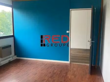 location bureaux 241 m²