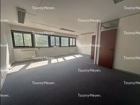 location bureaux 67 m² à 137 m²