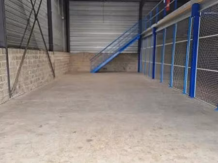 location bureaux 15 m² à 915 m²