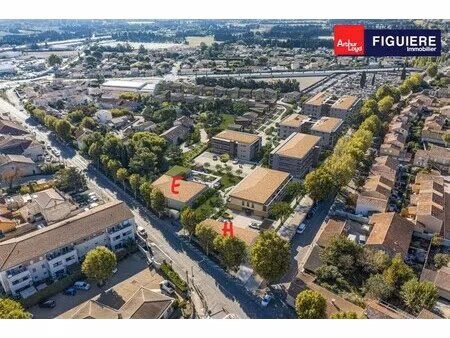 vente commerce 90 m² à 565 m²