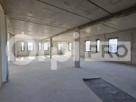 location bureaux 129 m²