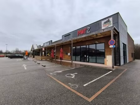location commerce bourgoin jallieu 38300 235m²