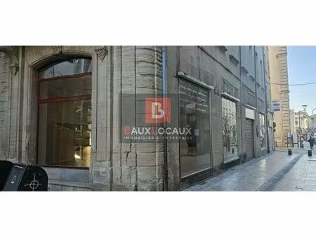 location commerce carpentras 84200 288m²