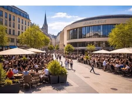 location commerce 90 m²