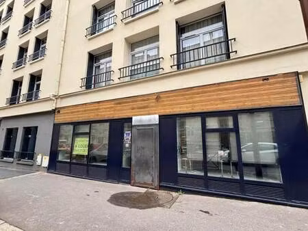 location commerce 86 m²