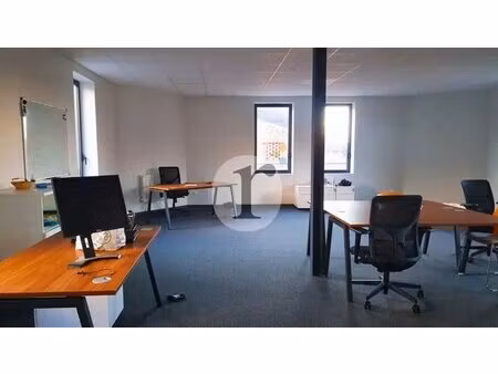 location commerce villeneuve d ascq 59650 133m² à 303m²
