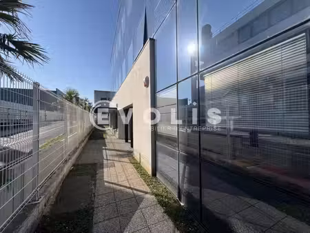 location bureaux 71m² à 427m²