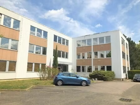 location bureaux 286 m² à 856 m²