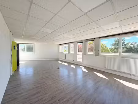 location bureaux chatou 78400 421m²