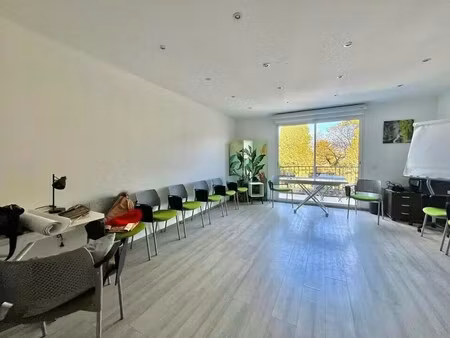 location bureaux 88 m²