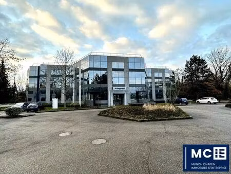 location bureaux 28 m² à 94 m²