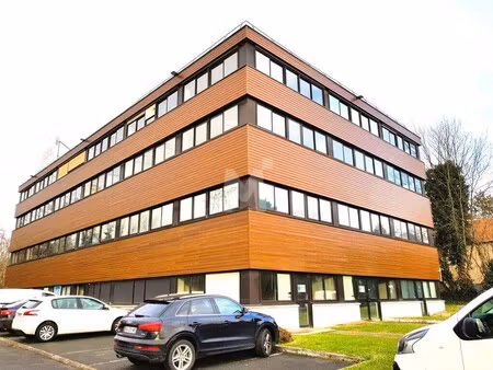 location bureaux 38 m² à 427 m²