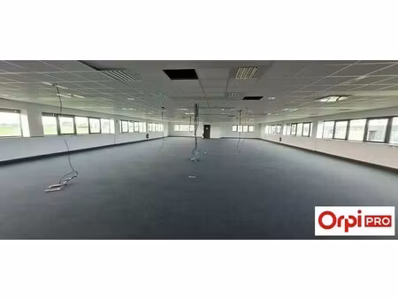 location bureaux 296 m²