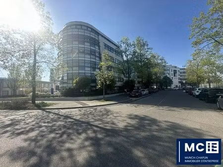 location bureaux 700 m²