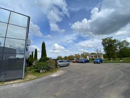 location bureaux 213 m²