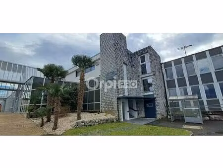 location bureaux 270 m²