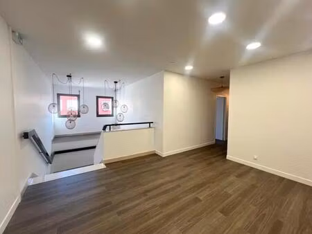 location bureaux 188 m²