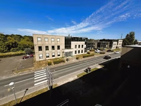 location bureaux 143 m² à 1 932 m²