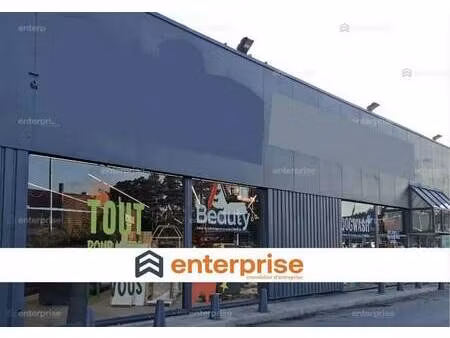 location commerce 200 m² à 720 m²