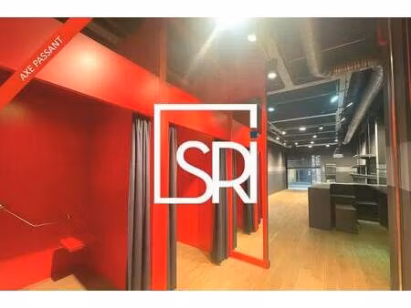 location commerce 121 m²