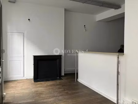 location commerce 55 m²