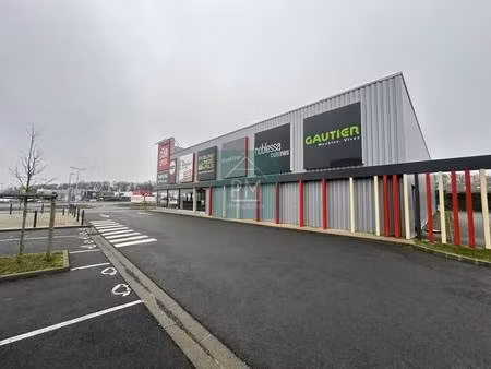 location commerce 380 m²