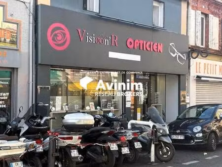 location commerce 50 m²