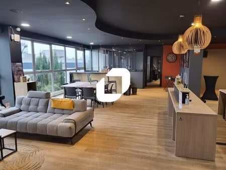 location commerce merignac 33700 450m²
