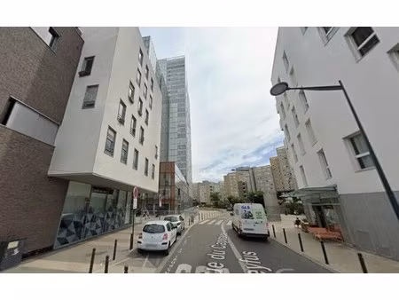 location commerce 180 m²