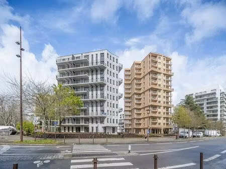 location commerce 88 m² à 400 m²