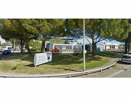 location commerce 318 m²